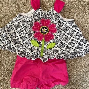 Short Set 12 months. Like new. Smoke free home.